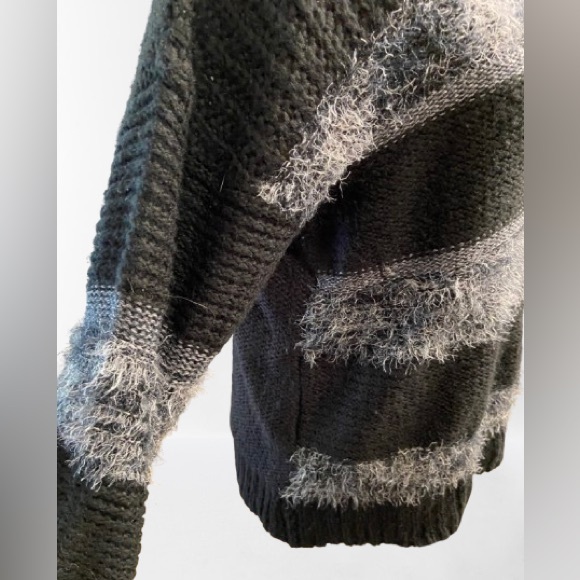 Black Sweater w Grey Eyelash Stripes, Waist Length, Love By Design, Like-New - Picture 5 of 8